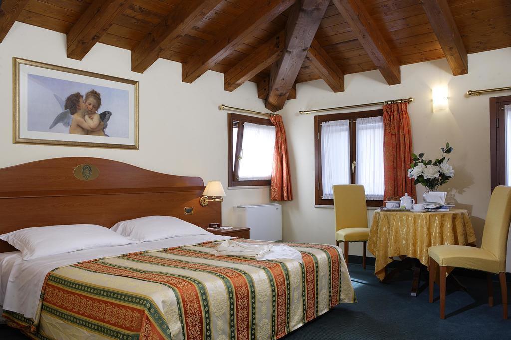Hotel Antico Moro Chirignago-Zelarino Exterior foto