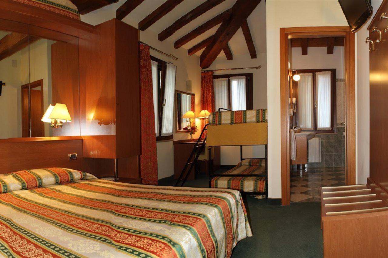 Hotel Antico Moro Chirignago-Zelarino Exterior foto